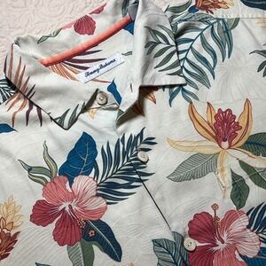 Tommy Bahama IslandZone Men's Large Silk Blend Aloha Camp Shirt Tropical Florall